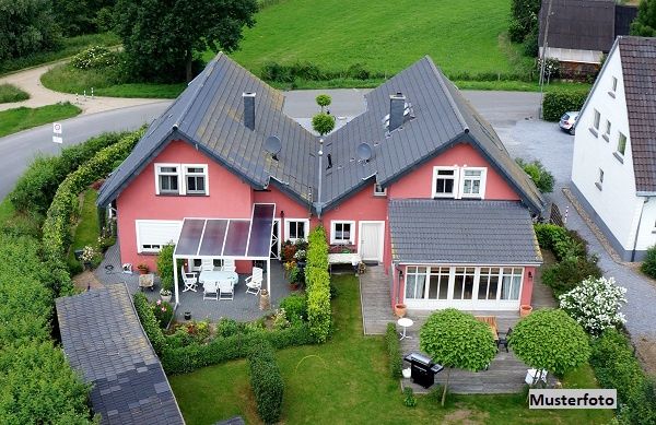 Einfamilien-Doppelhaushälfte in guter Wohnlage innerhalb einer historischen Gartenstadtsiedlung